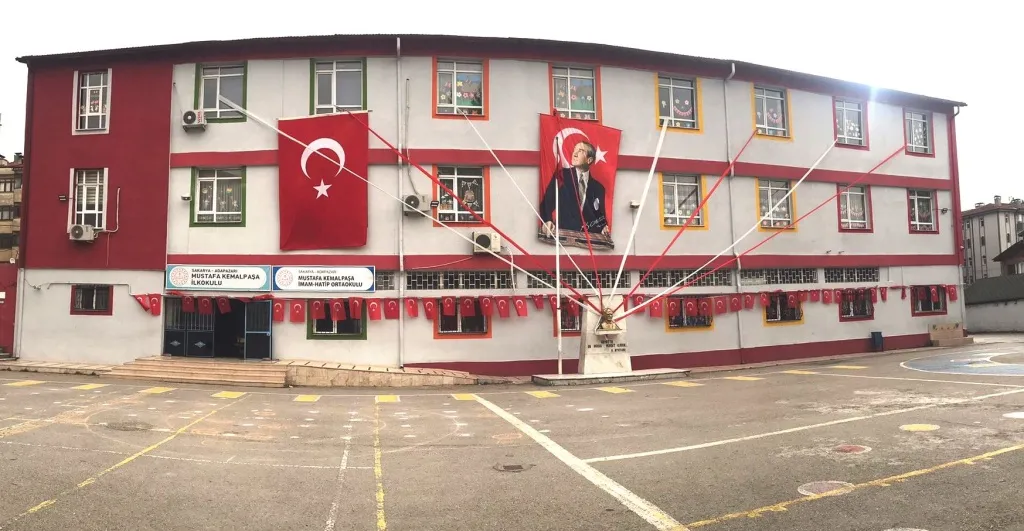 Mustafa Kemalpaşa İmam Hatip Ortaokulu fotoğrafı