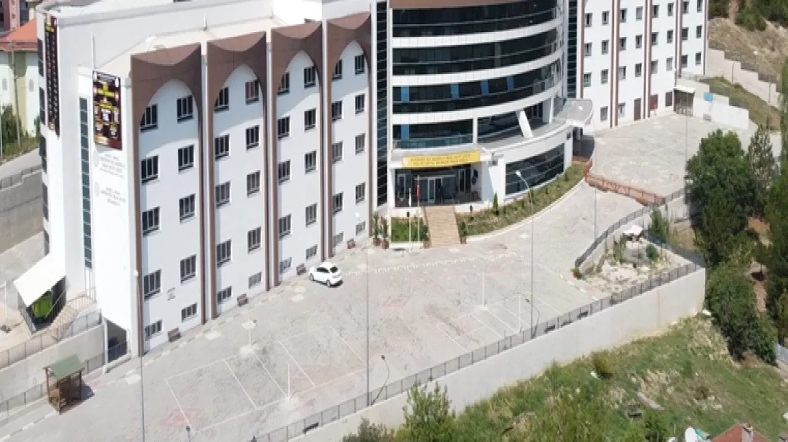 Kardemir Kız Anadolu İmam Hatip Lisesi fotoğrafı