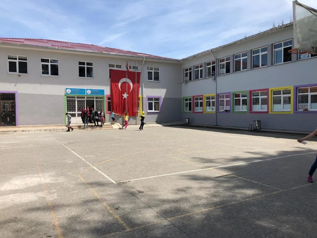 Dikbıyık İmam Hatip Ortaokulu fotoğrafı