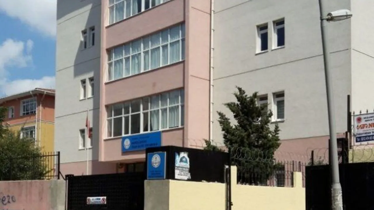 Bahçelievler İmam Hatip Ortaokulu fotoğrafı