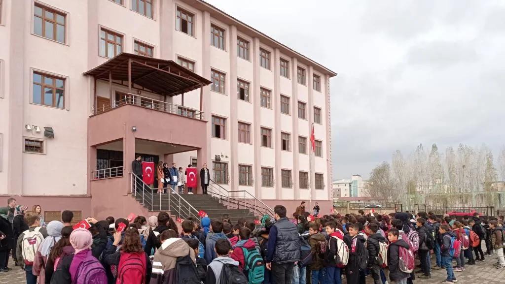 Güzeltepe İmam Hatip Ortaokulu fotoğrafı