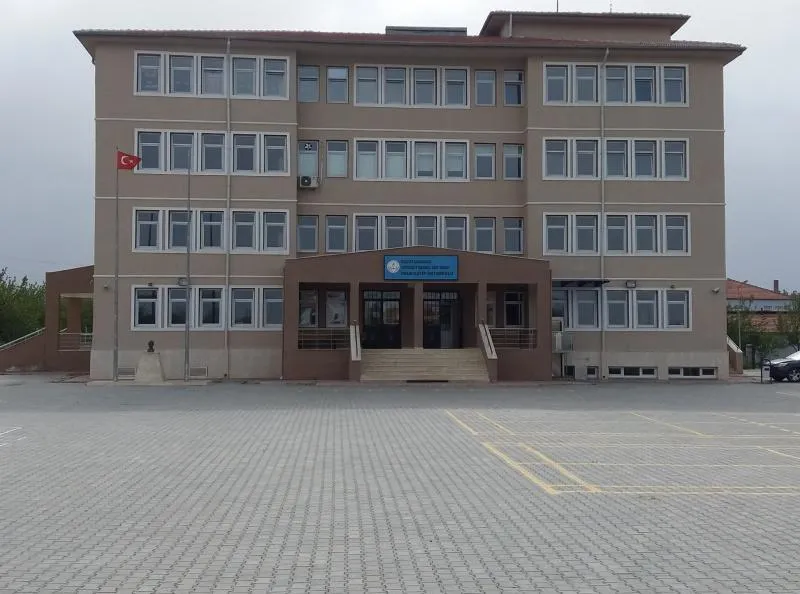 Topsöğüt Mehmet Akif Ersoy İmam Hatip Ortaokulu fotoğrafı