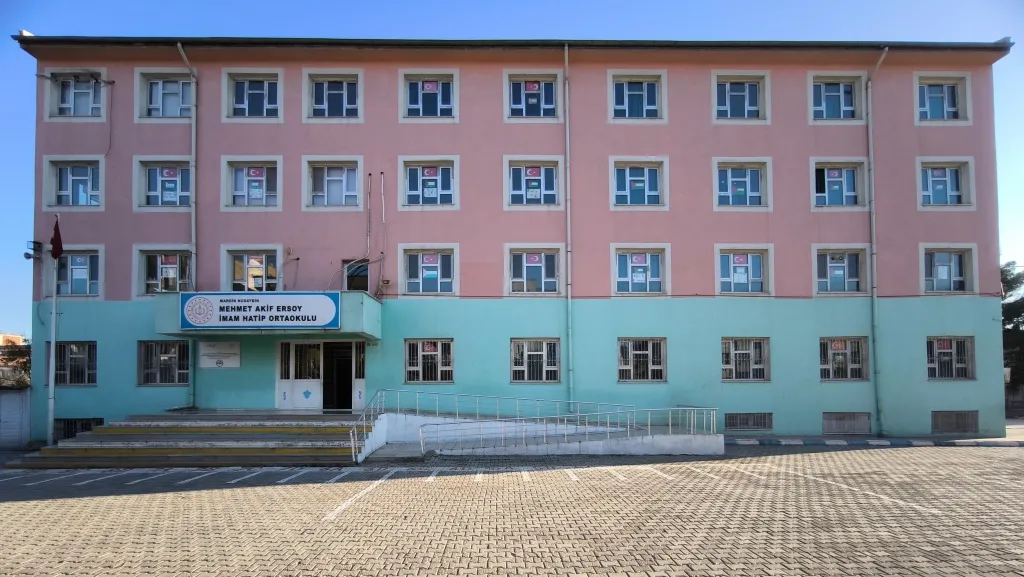 Mehmet Akif Ersoy İmam Hatip Ortaokulu