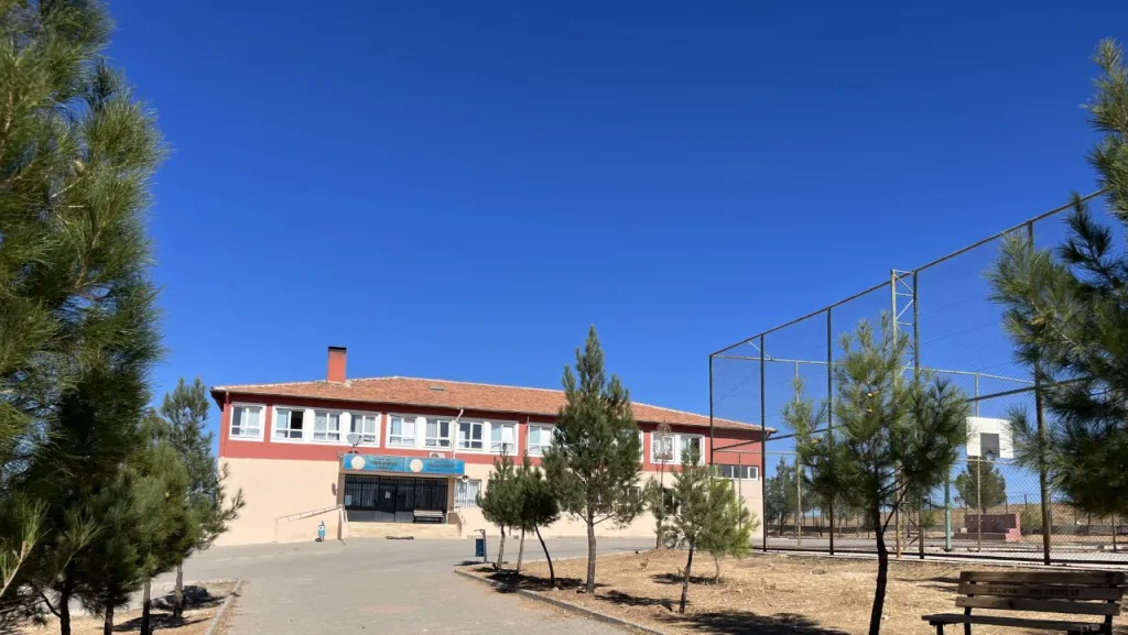Yukarı Demircik İmam Hatip Ortaokulu