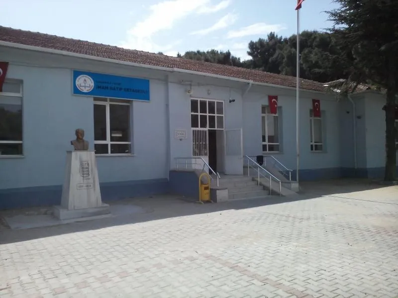Ezine İmam Hatip Ortaokulu fotoğrafı