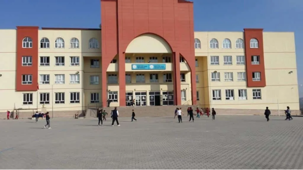 Halil Kut Paşa Ortaokulu
