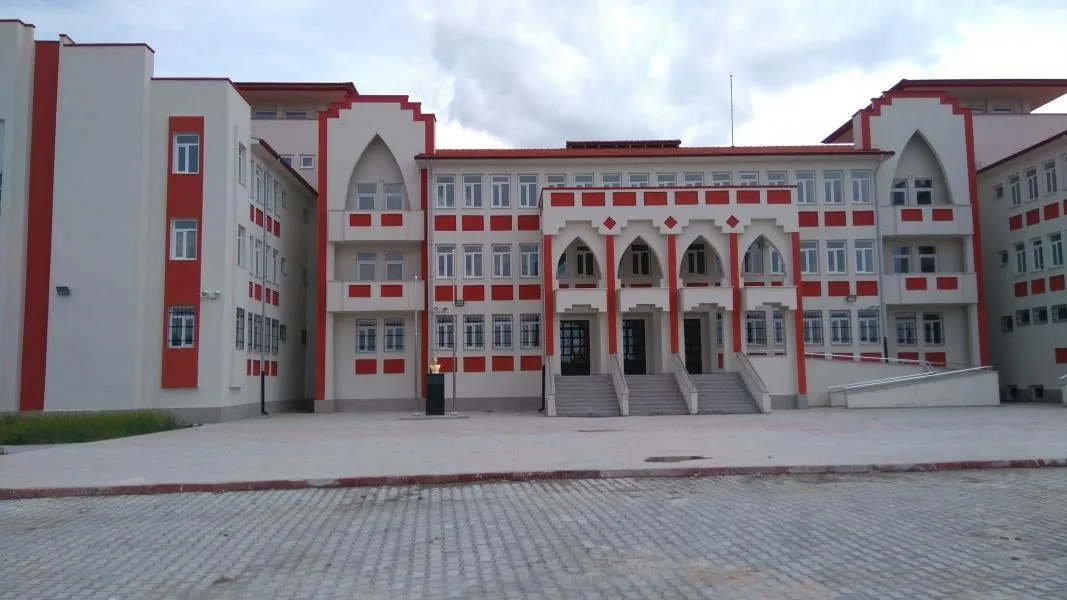 Onur Ekemen Ortaokulu fotoğrafı