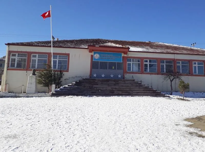 Akharım Şehit Bülent Erdoğan İmam Hatip Ortaokulu fotoğrafı