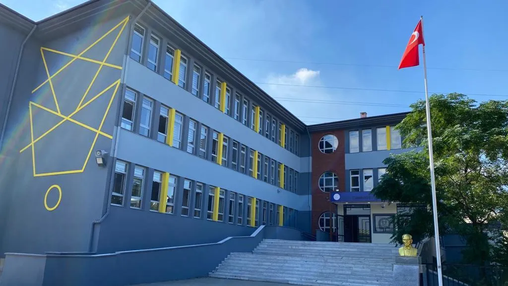 80.Yıl Cumhuriyet İmam Hatip Ortaokulu fotoğrafı