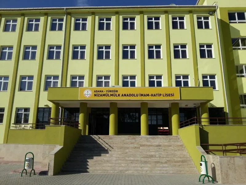 Nizamülmülk Anadolu İmam Hatip Lisesi