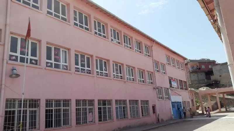 Sürgücü İmam Hatip Ortaokulu fotoğrafı