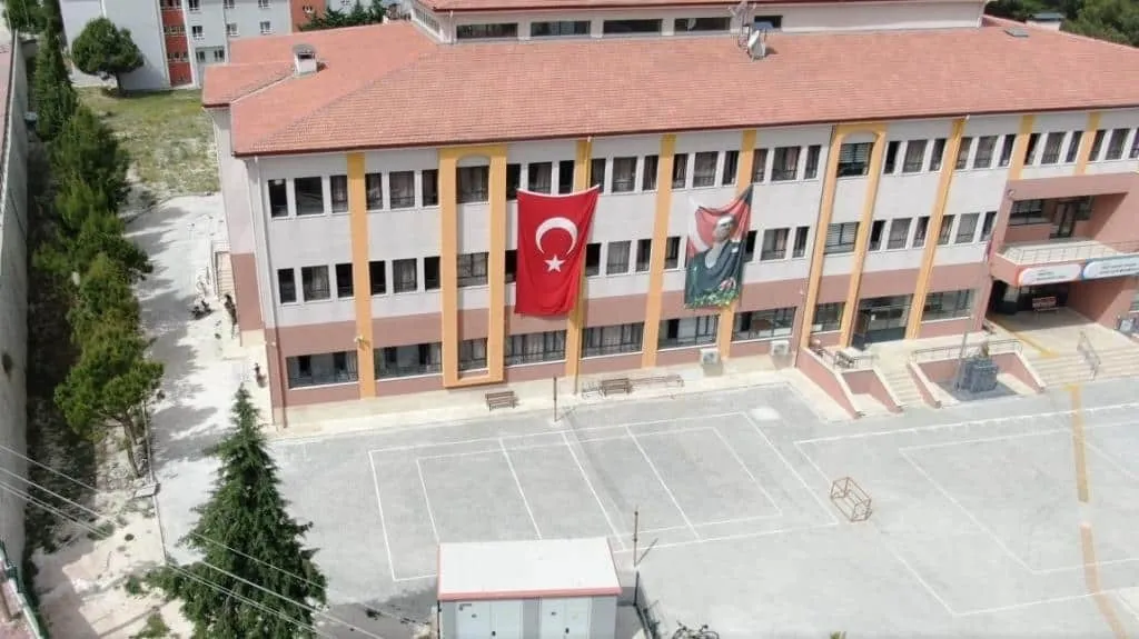 Şehit Hikmet Zengin İmam Hatip Ortaokulu fotoğrafı