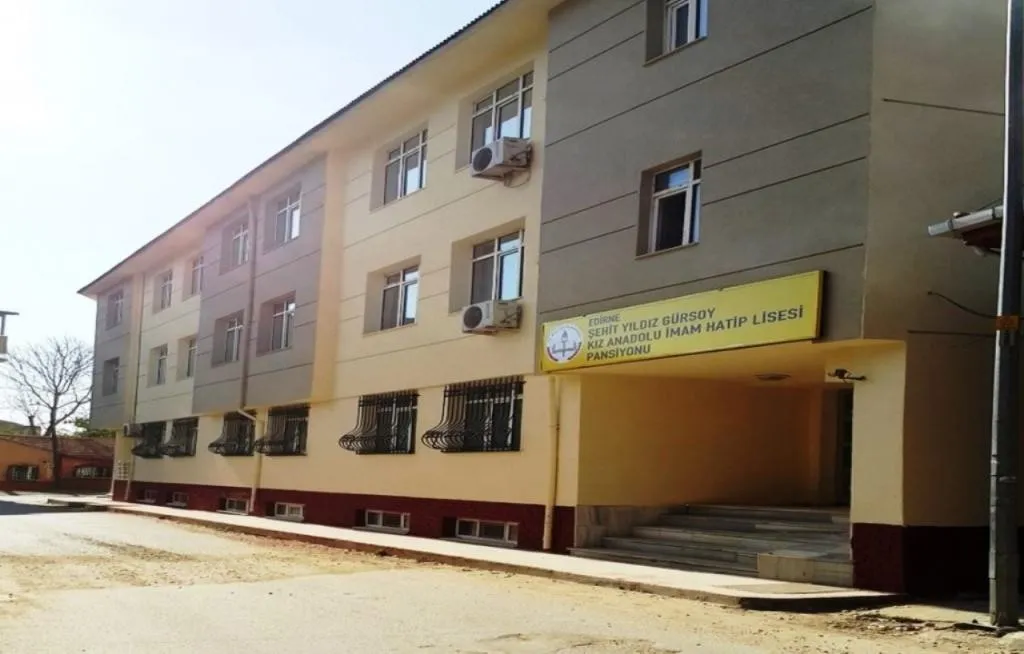 Şehit Yıldız Gürsoy Kız Anadolu İmam Hatip Lisesi fotoğrafı