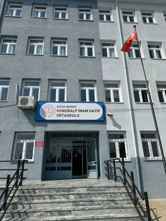 Konuralp İmam Hatip Ortaokulu fotoğrafı