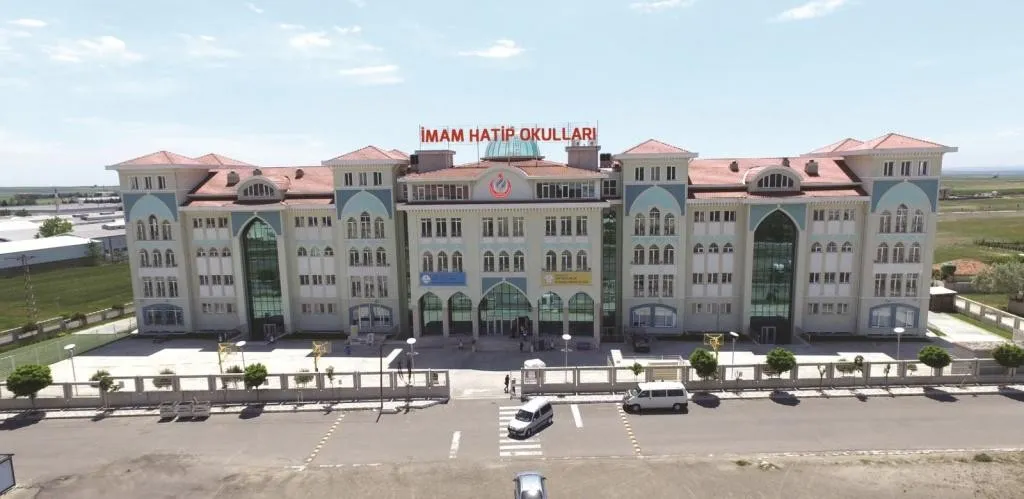 Şehit Metin Arslan Kız Anadolu İmam Hatip Lisesi fotoğrafı