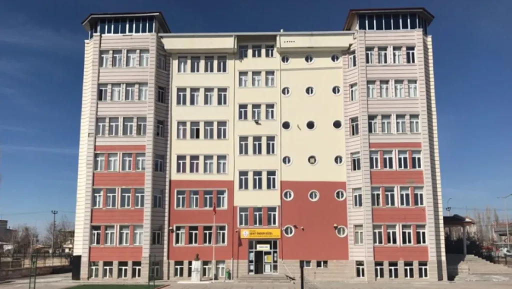 Şehit Önder Güzel Kız Anadolu İmam Hatip Lisesi fotoğrafı
