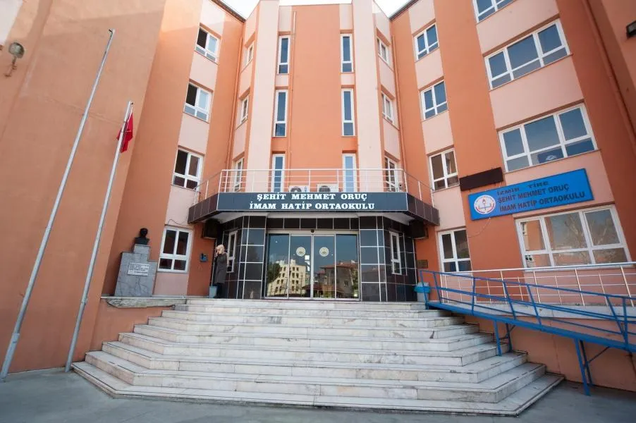 Şehit Mehmet Oruç İmam Hatip Ortaokulu fotoğrafı
