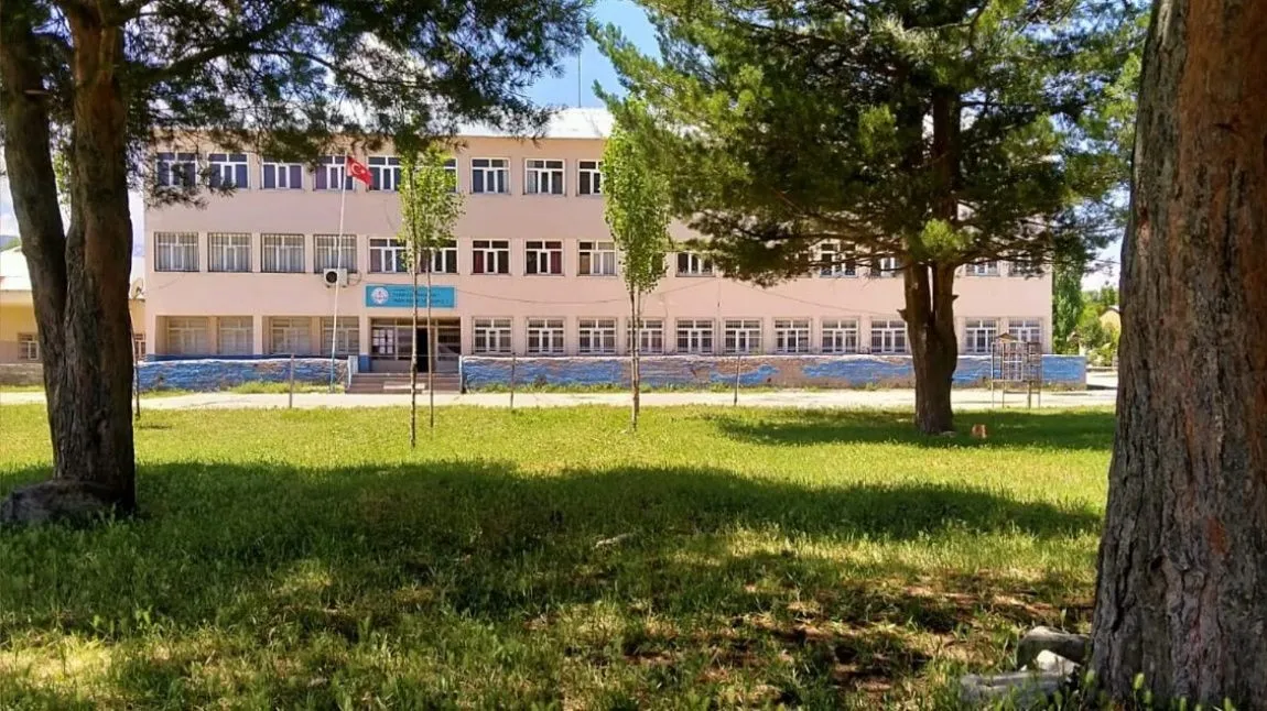 Sungu İmam Hatip Ortaokulu fotoğrafı