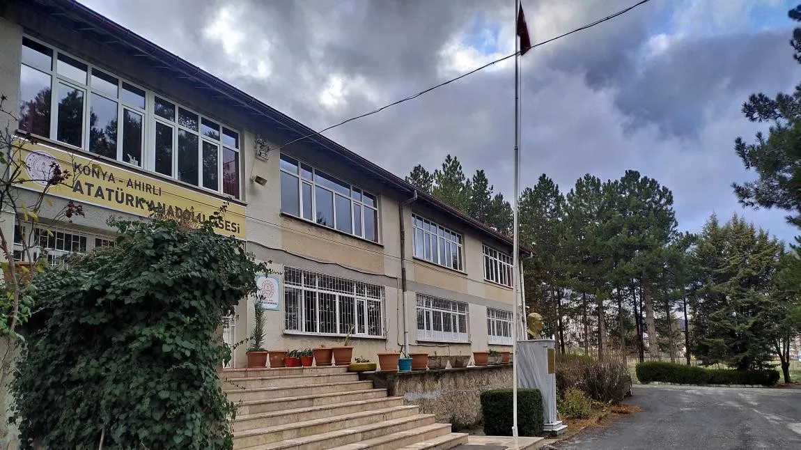 Ahırlı Atatürk Anadolu Lisesi fotoğrafı
