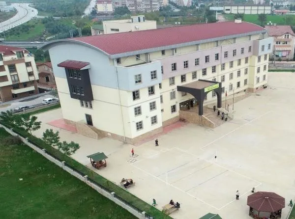 Derince Kız Anadolu İmam Hatip Lisesi