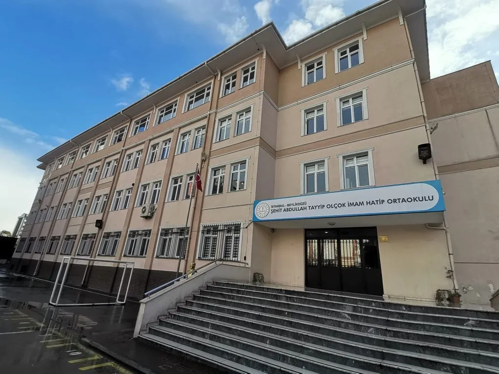Şehit Abdullah Tayyip Olçok İmam Hatip Ortaokulu