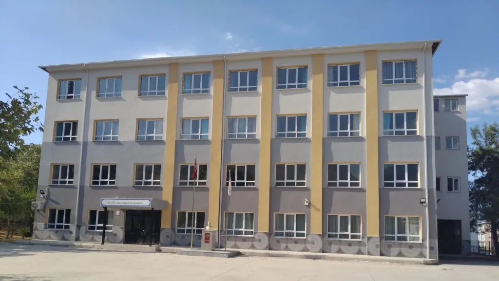 Mustafa Tunalı İmam Hatip Ortaokulu