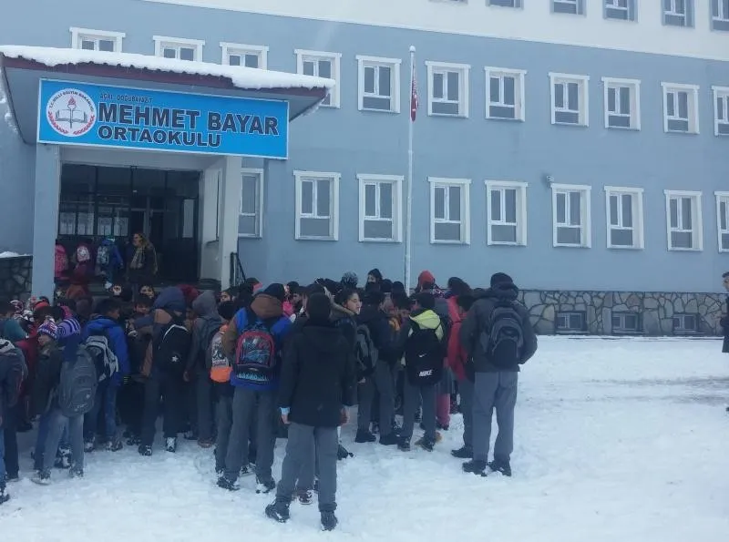 Mehmet Bayar Ortaokulu fotoğrafı