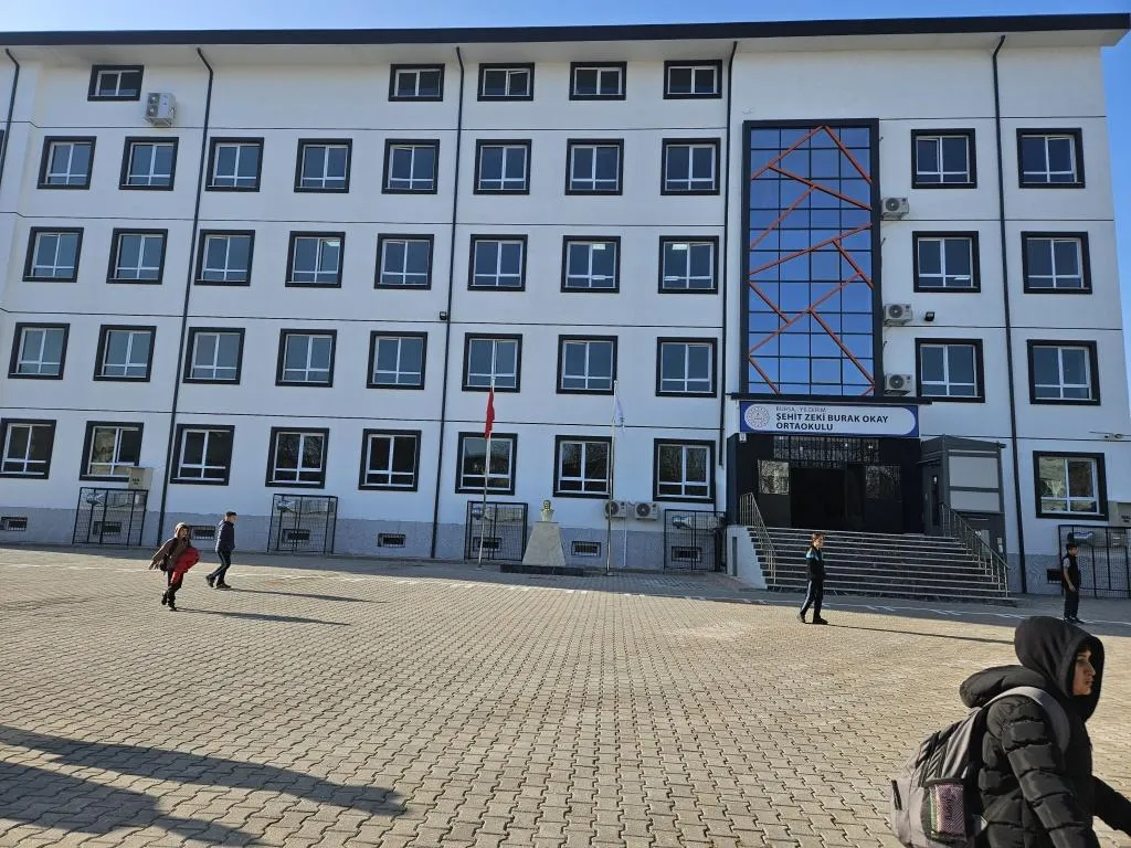 Şehit Zeki Burak Okay Ortaokulu fotoğrafı