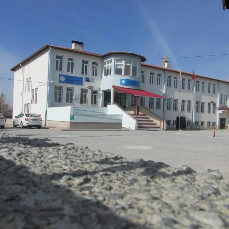 Divarlı Ahmet Yesevi İmam Hatip Ortaokulu fotoğrafı