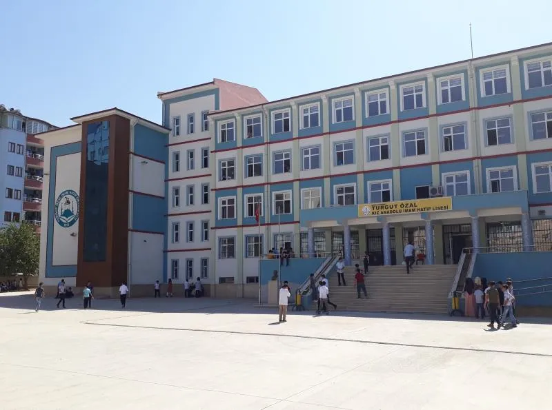 Turgut Özal Kız Anadolu İmam Hatip Lisesi fotoğrafı