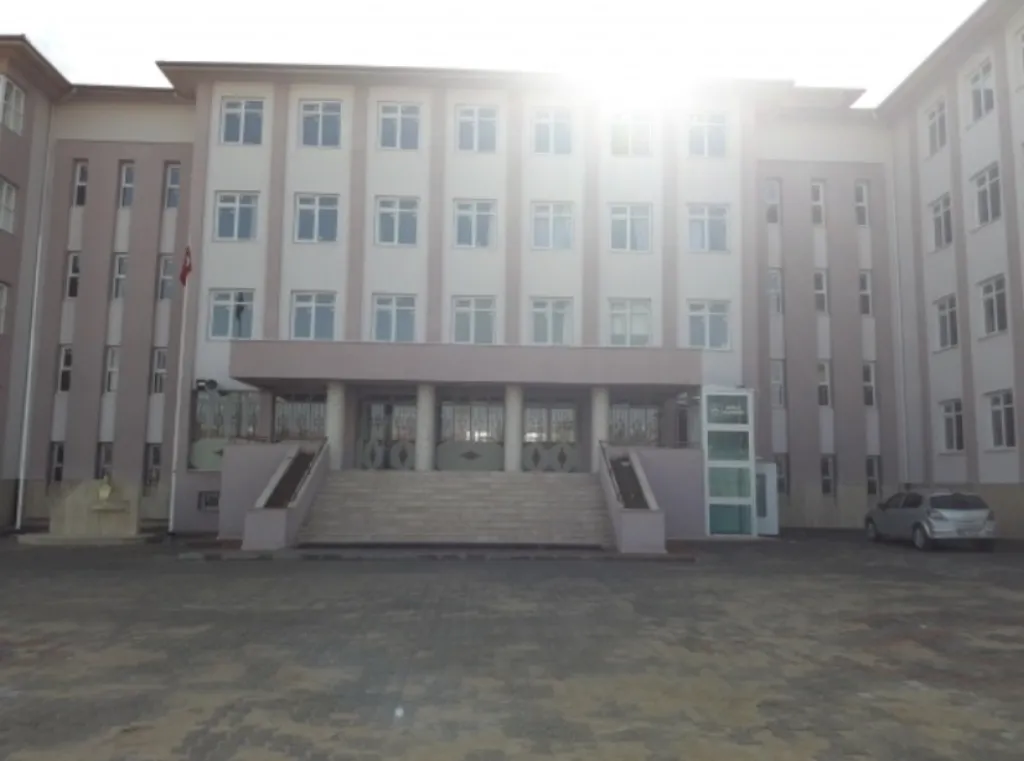 Işıklar Çok Programlı Anadolu Lisesi fotoğrafı