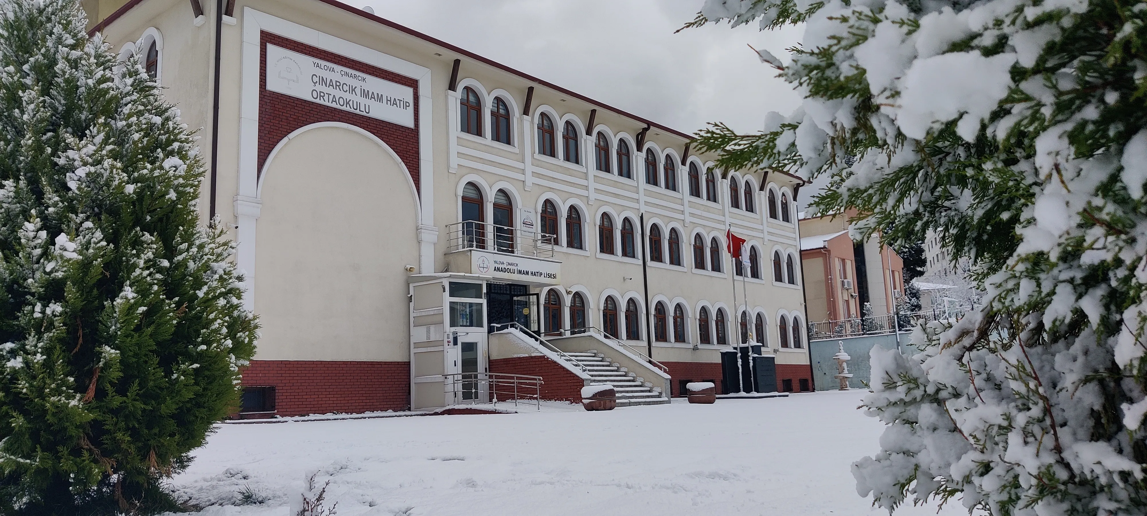 Çınarcık Anadolu İmam Hatip Lisesi fotoğrafı