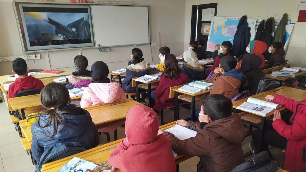 Arı İmam Hatip Ortaokulu fotoğrafı