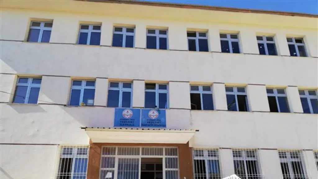 Yeşilsırt İmam Hatip Ortaokulu fotoğrafı