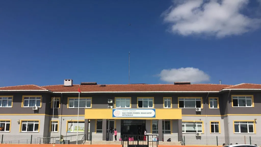 Hacı Fahri Zümbül İmam Hatip Ortaokulu fotoğrafı