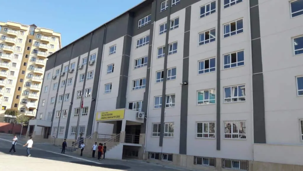 Selçuk Eraydın Anadolu İmam Hatip Lisesi