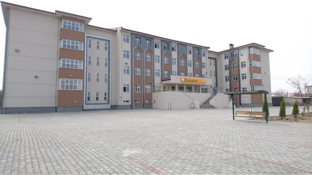 Türkiye Odalar Ve Borsalar Birliği Turizm Mesleki Ve Teknik Anadolu Lisesi fotoğrafı