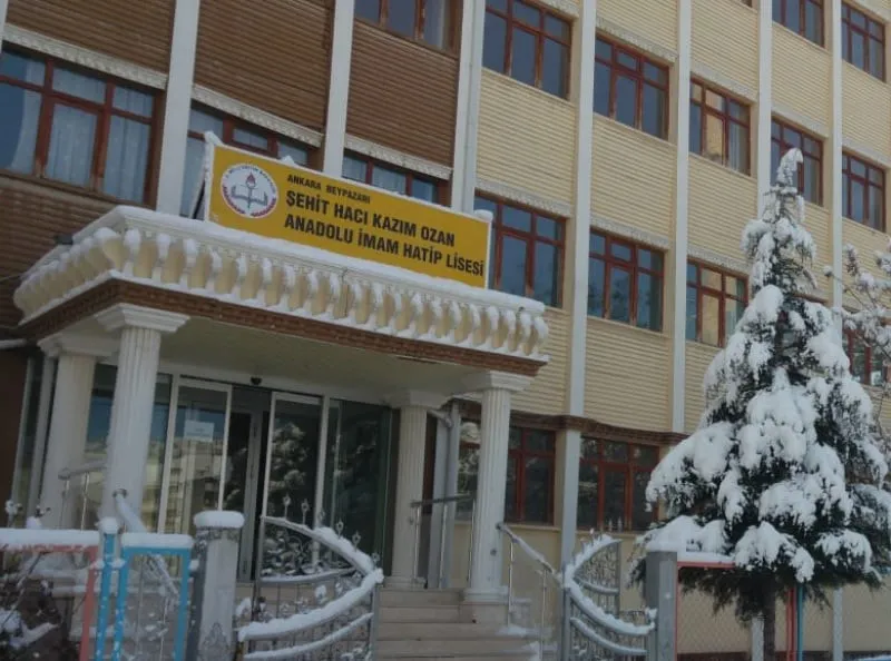 Şehit Hacı Kazım Ozan Kız Anadolu İmam Hatip Lisesi fotoğrafı