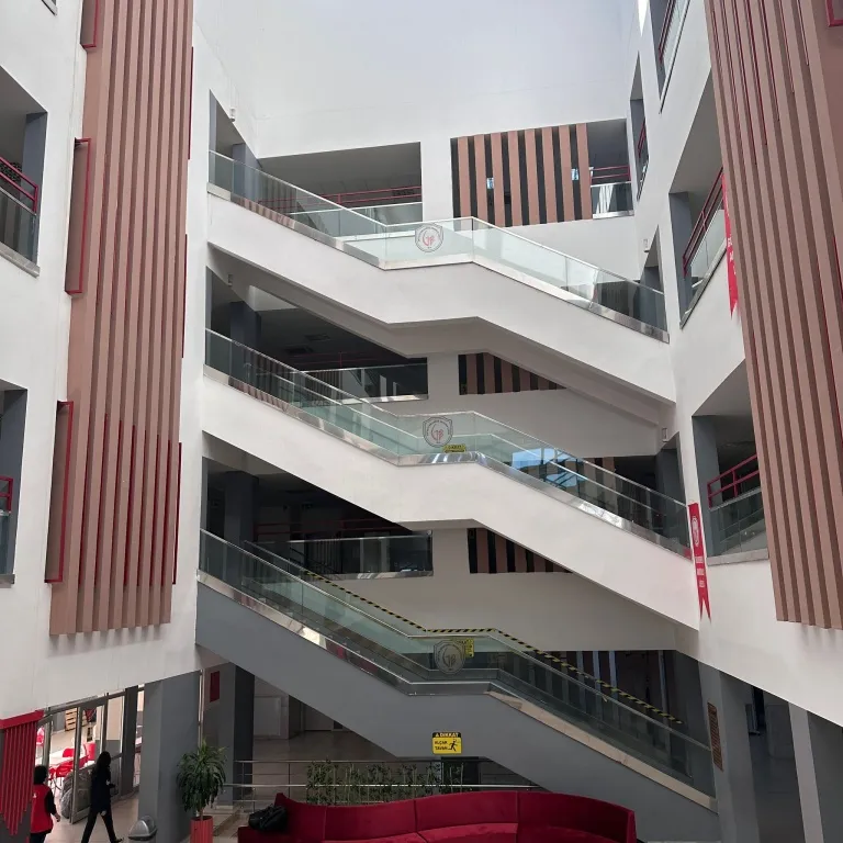 Gülveren Anadolu Lisesi