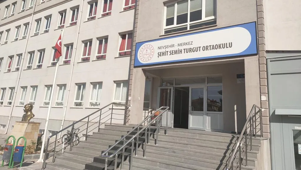 Şehit Semih Turgut Ortaokulu fotoğrafı