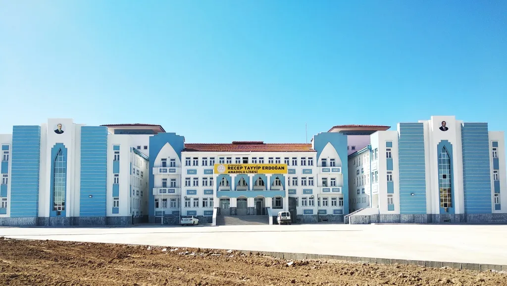 Recep Tayyip Erdoğan Anadolu Lisesi fotoğrafı