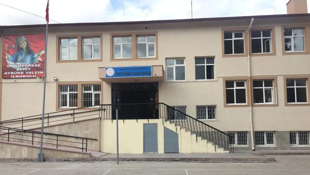 Gökmedrese Şehit Şenay Aybüke Yalçın İlkokulu fotoğrafı