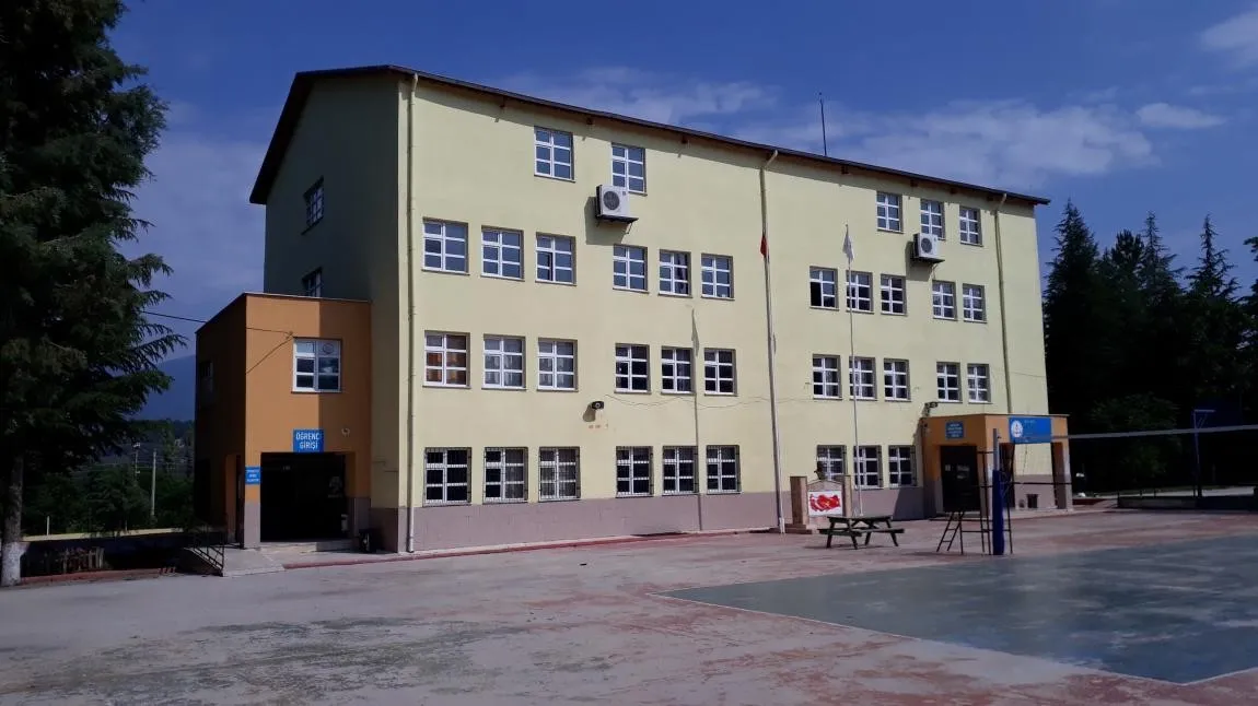 Kelekçi Anadolu Lisesi