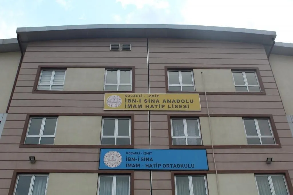 İbni Sina Anadolu İmam Hatip Lisesi fotoğrafı