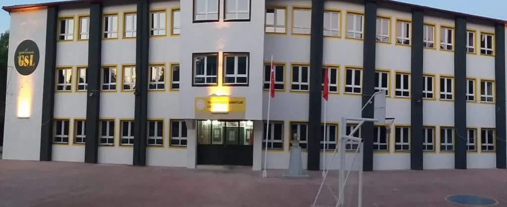 Yalova Güzel Sanatlar Lisesi fotoğrafı