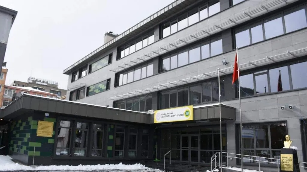 İstanbul Üniversitesi Itri Güzel Sanatlar Lisesi fotoğrafı