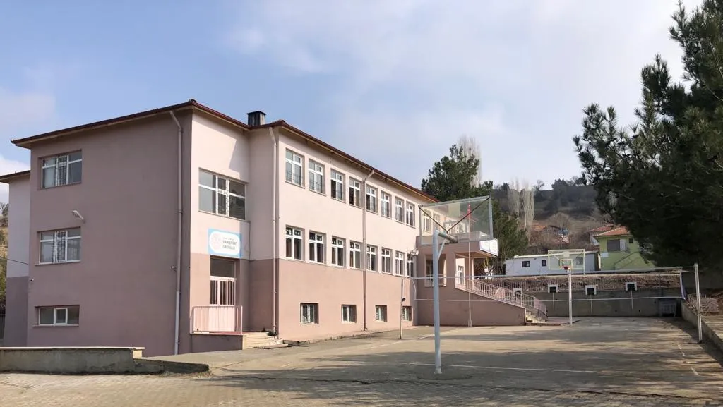 Danişment İmam Hatip Ortaokulu fotoğrafı