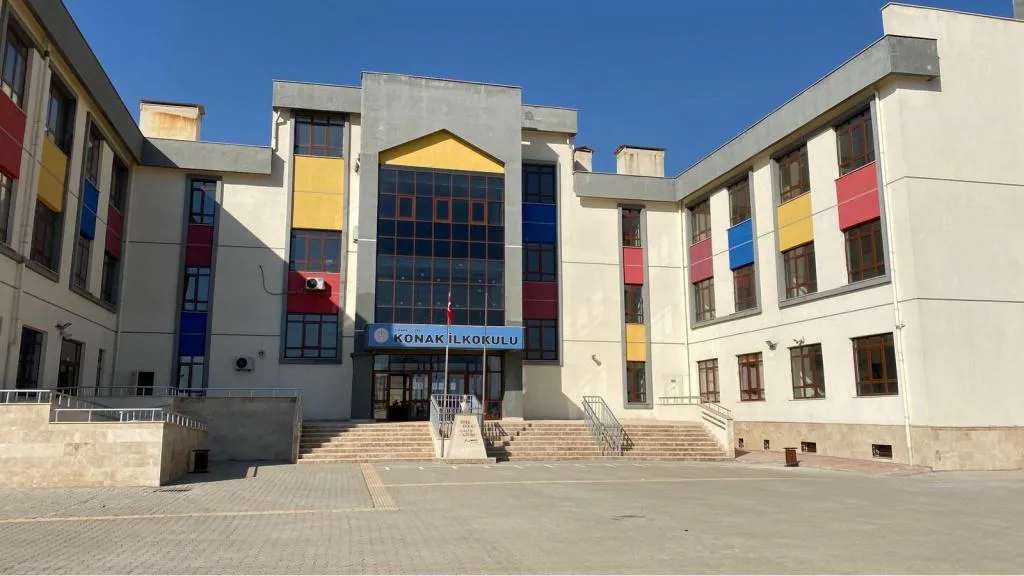 Konak İlkokulu fotoğrafı