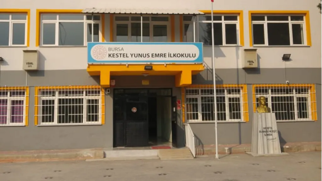 Kestel Yunus Emre İlkokulu fotoğrafı