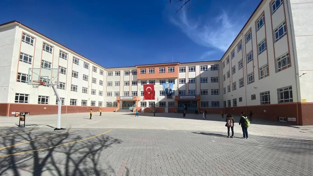 Şehit Kadir Yalçın Ortaokulu fotoğrafı